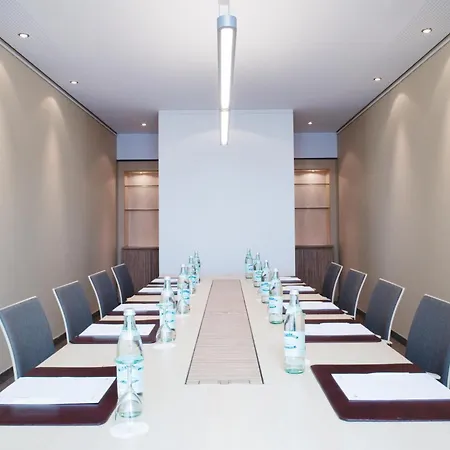 호텔 Moevenpick Frankfurt Messe