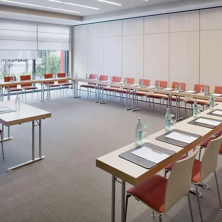 Hotel Moevenpick Frankfurt Messe 4*
