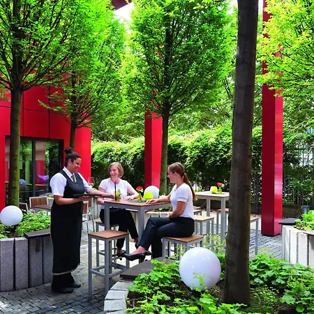 Hotel Moevenpick Frankfurt Messe 4*