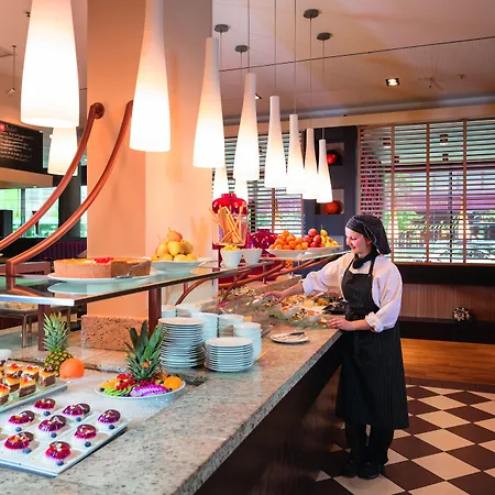 Hotel Moevenpick Frankfurt Messe 4*